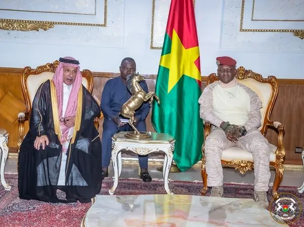 Burkina-Faso : Le Président de la Transition reçoit une invitation du Roi saoudien pour le sommet saoudo-africain