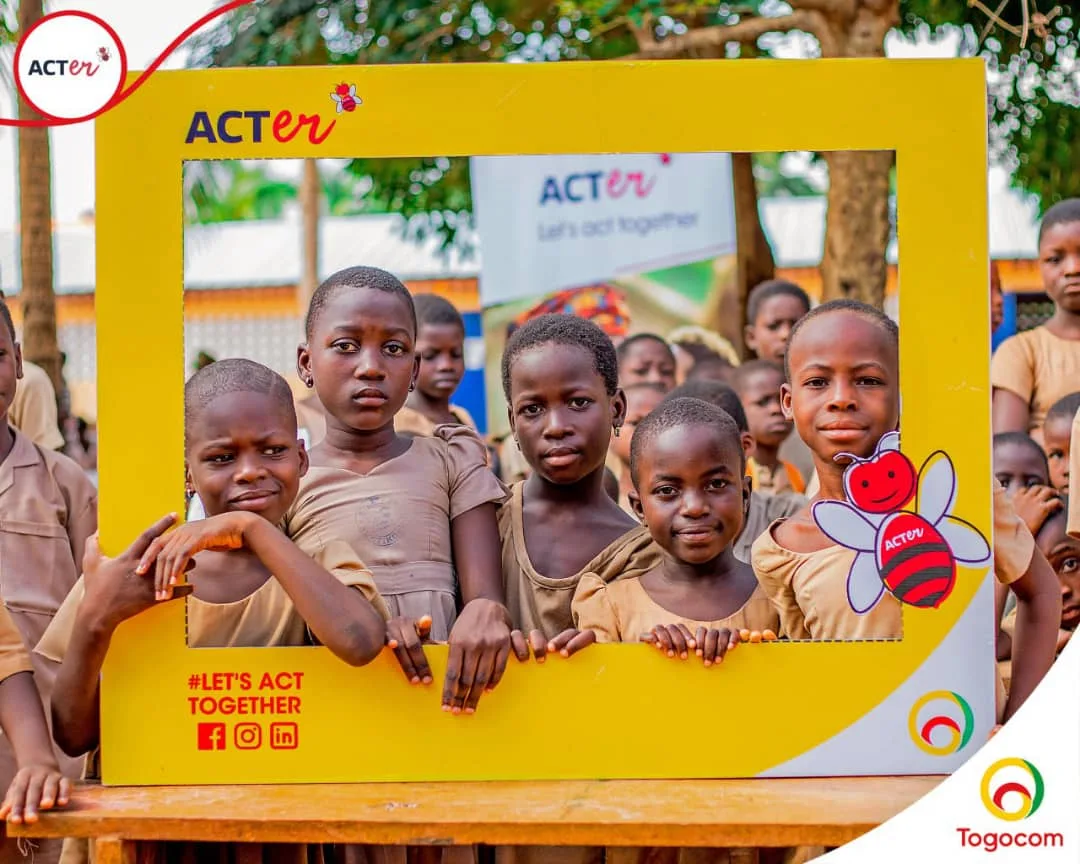 Togo : Togocom apporte un soutien éducatif précieux aux écoles primaires de Kadjalé 2 et Adétikopé D