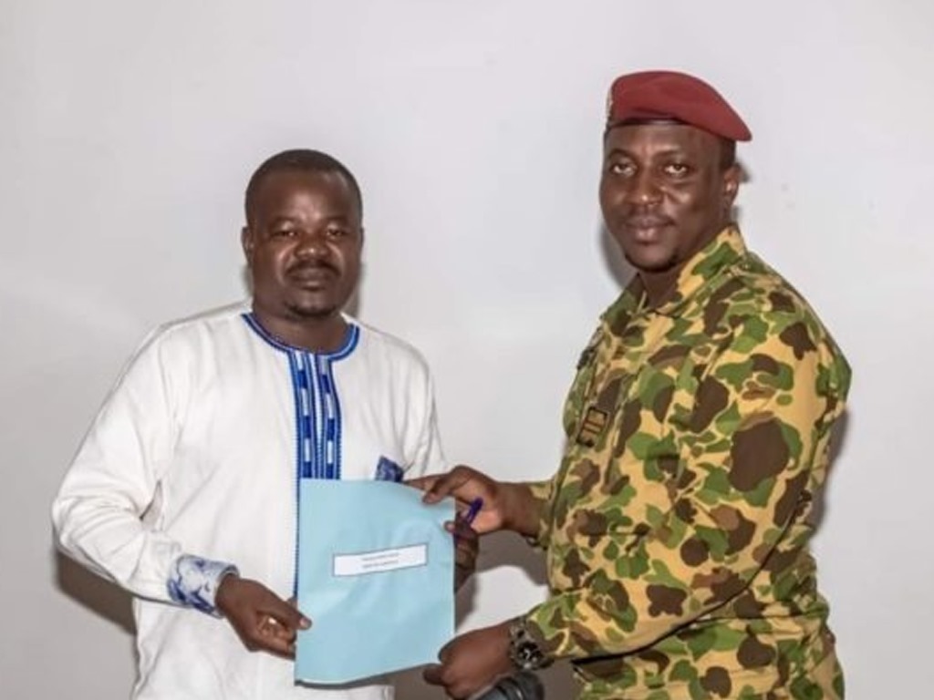 Burkina Faso : Le Dr Zacharia SORE, récemment nommé secrétaire général de la Présidence du Faso, a été officiellement installé dans ses fonctions