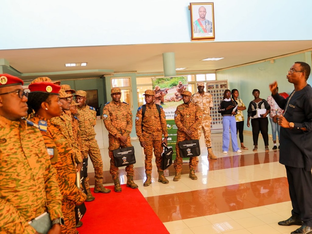 Burkina Faso : Des Officiers Stagiaires en immersion pour mieux comprendre le fonctionnement institutionnel