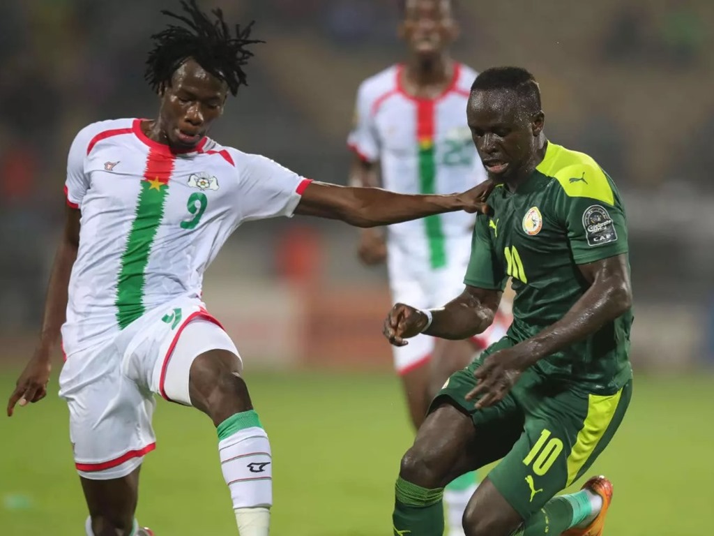 Foot/CAN 2025 : Le stade de Bamako accueille un match au sommet entre Sénégal et Burkina Faso